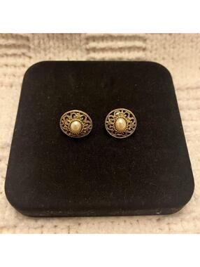 Erwin Pearl Gold Tone‎ Faux Pearl Center & Surround  Clip On Earrings 1 1/4 "